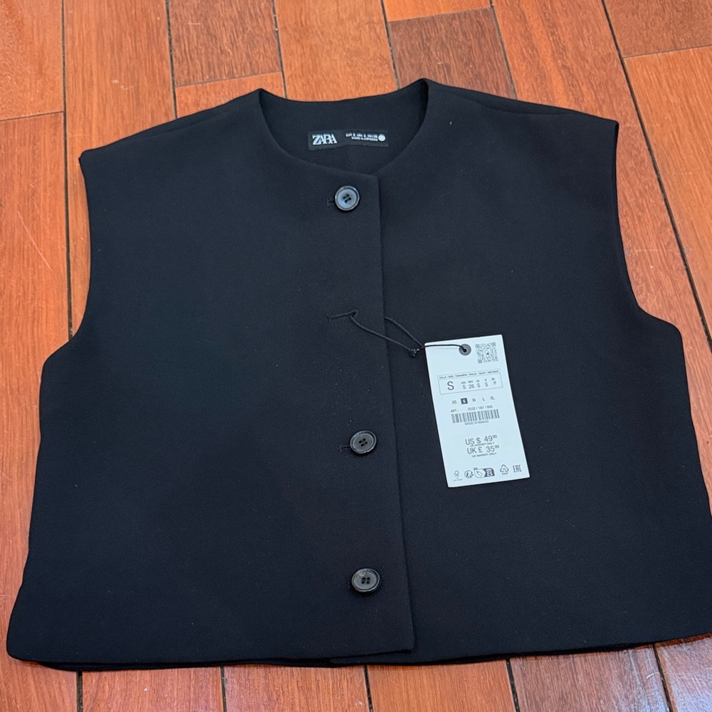 Zara Elegant Black Sleeveless Vest